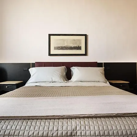 La Terrazza Sul Campo-rooms Only بيت ضيافة 4*