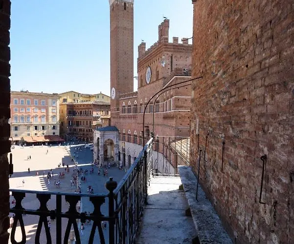 Konukevi La Terrazza Sul Campo-rooms Only 4*