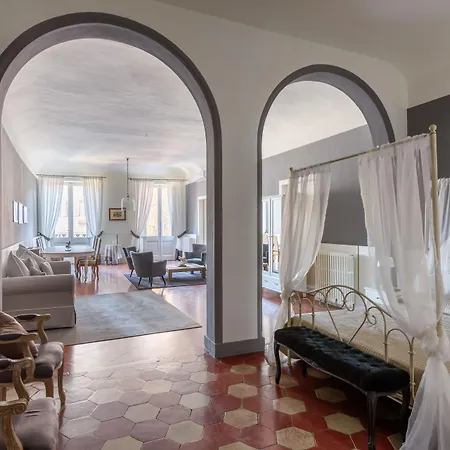 Konukevi La Terrazza Sul Campo-rooms Only 4*